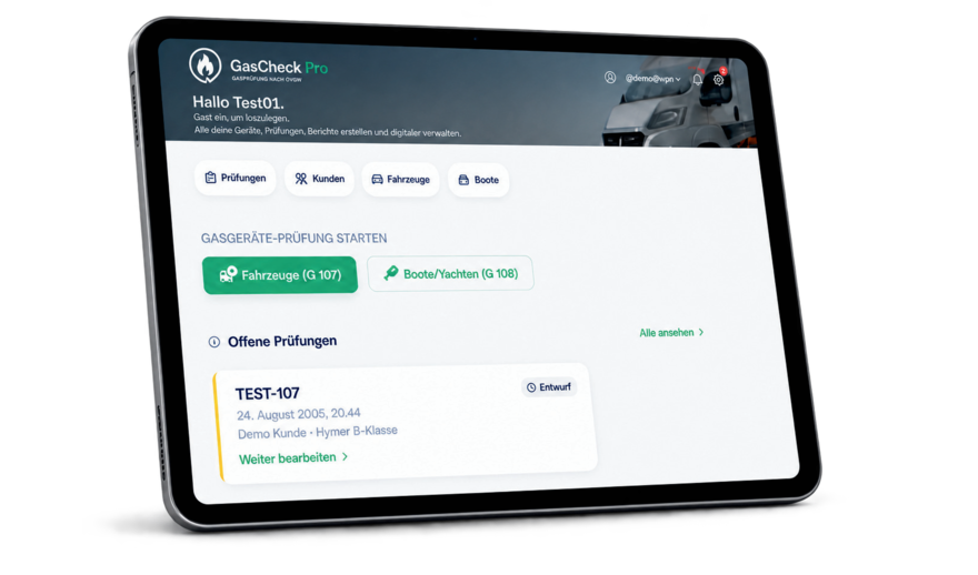 Tablet mit der WebApp GasCheck Pro: Übersicht mit offenen Prüfungen und Schaltflächen zum Start einer Gasprüfung.
